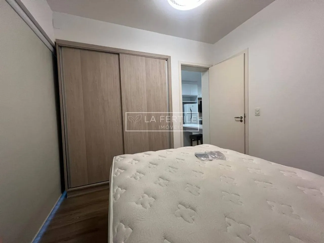 Furnished 1-bedroom apartment with 1 bathroom, 76 m² — photo 7
