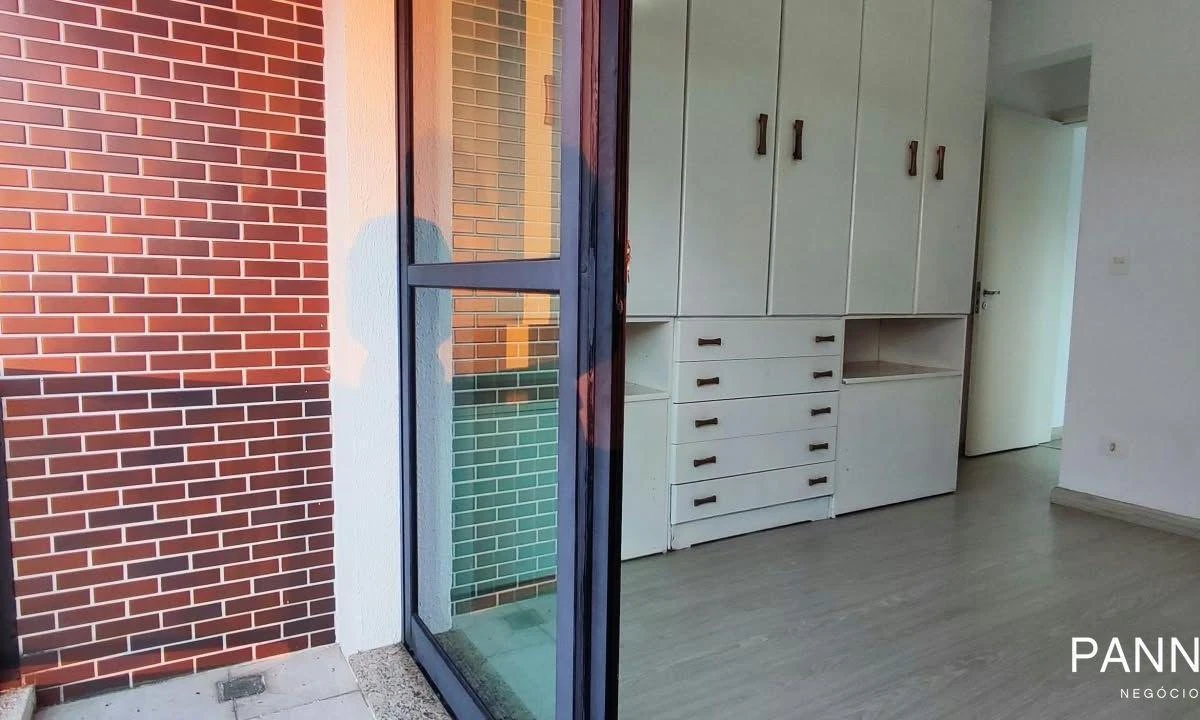 2-bedroom apartment with a grill on the balcony — photo 5