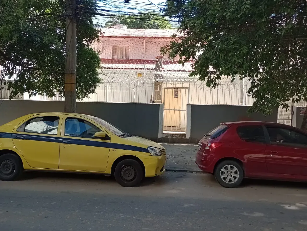 Casa sem mobília com 5 quartos e cozinha prática de 350 m² — photo 9