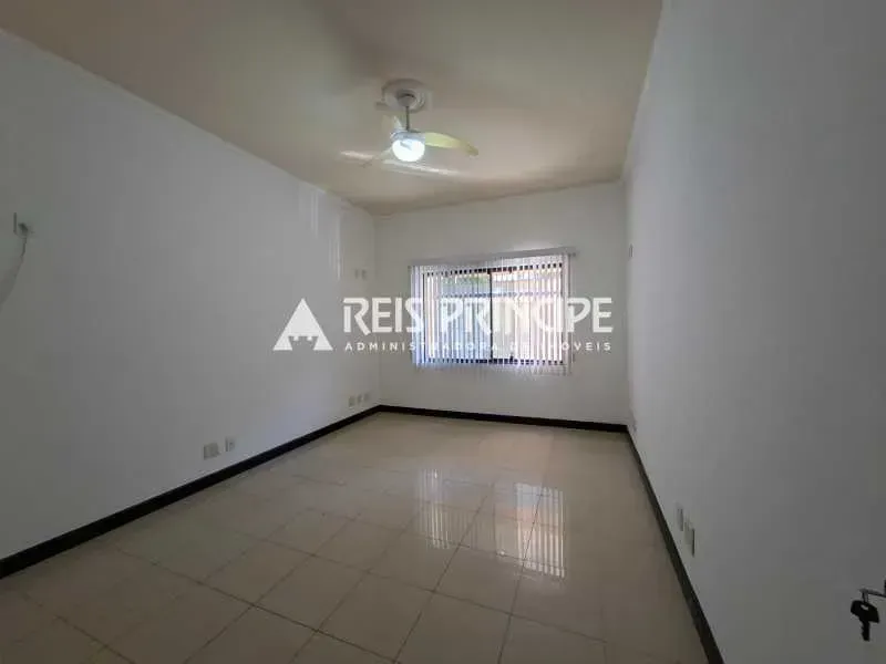 Casa com 5 quartos e 5 banheiros, 364 m² com garagem — photo 8