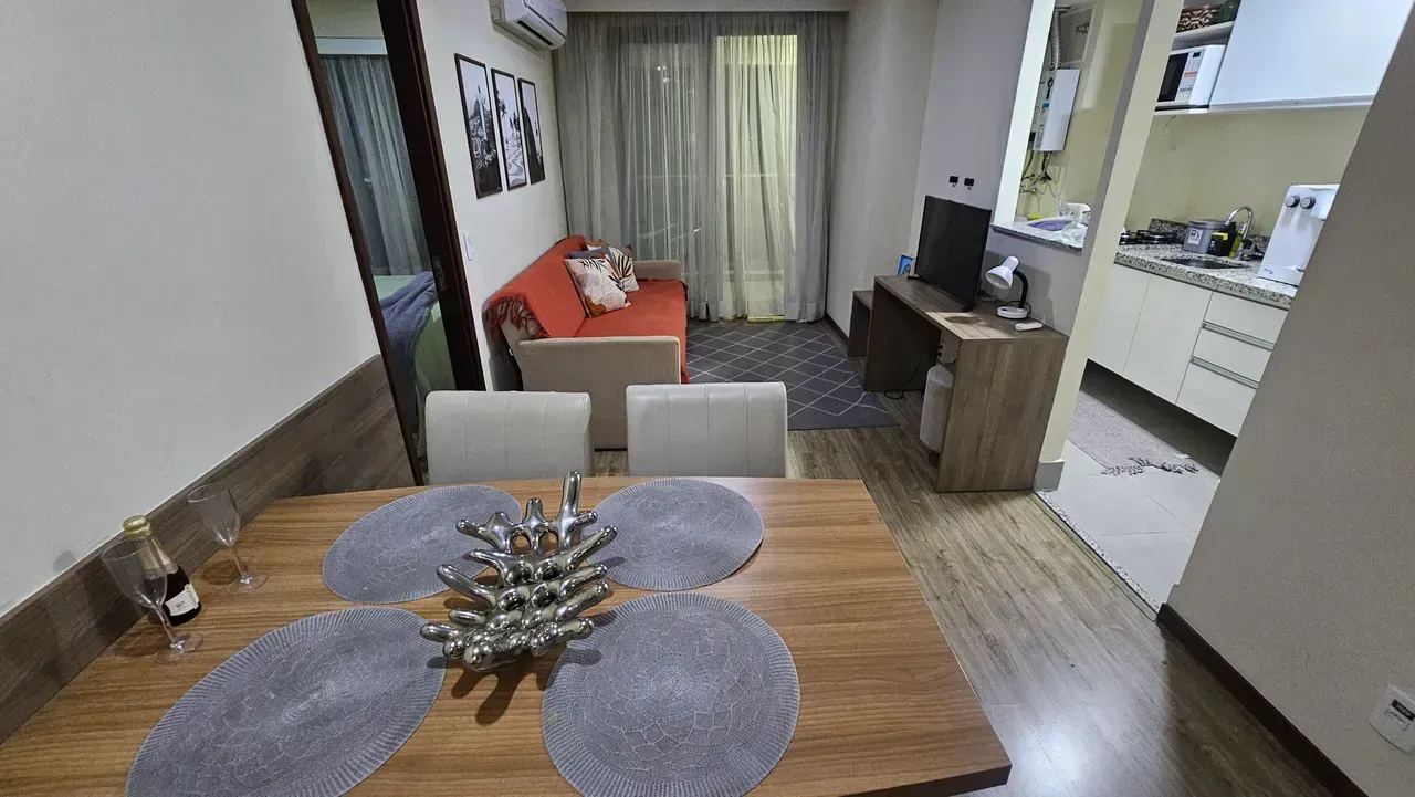 Furnished 1-bedroom apartment with open-plan kitchen — photo 16
