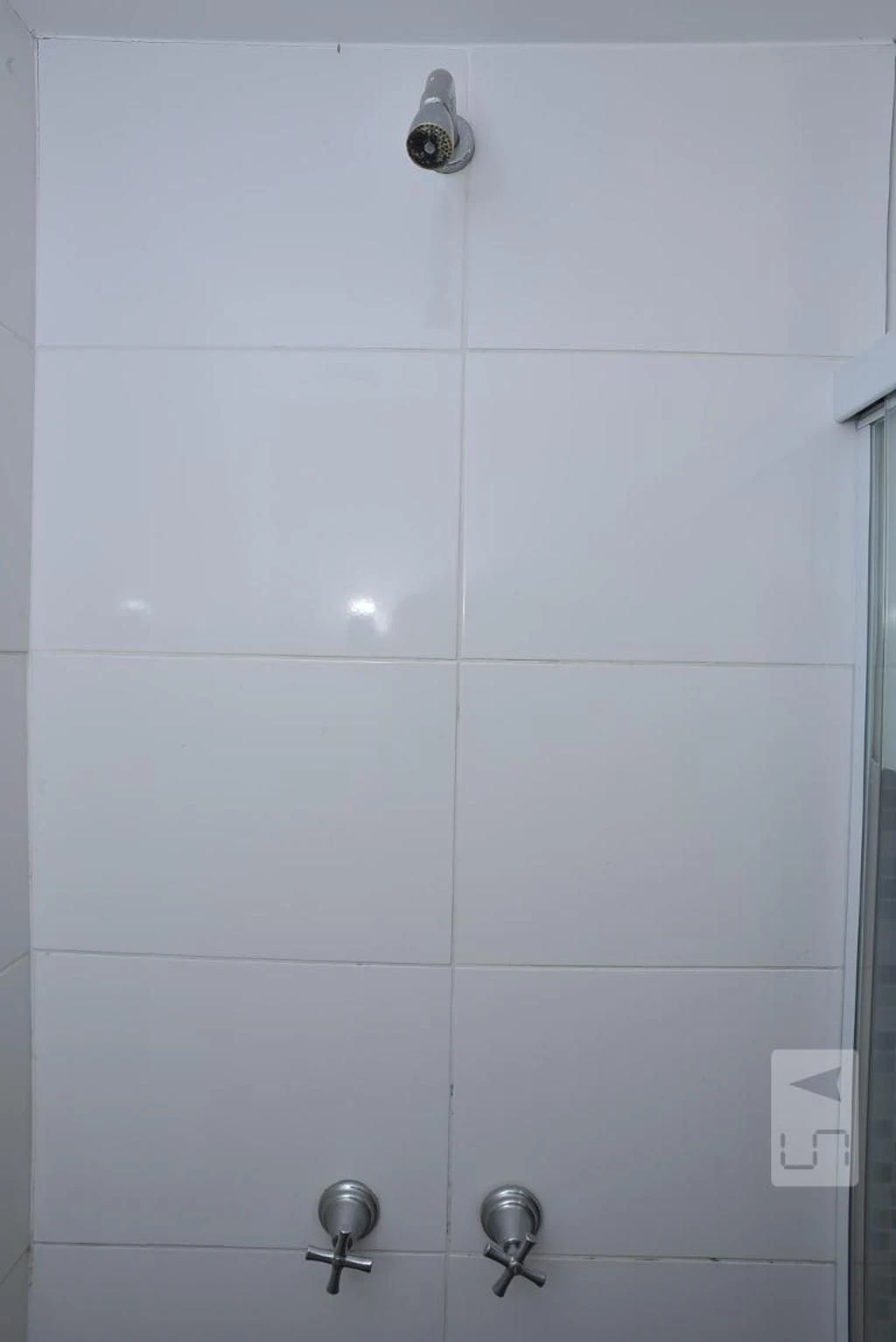 2-bedroom apartment with a mountain view — photo 34