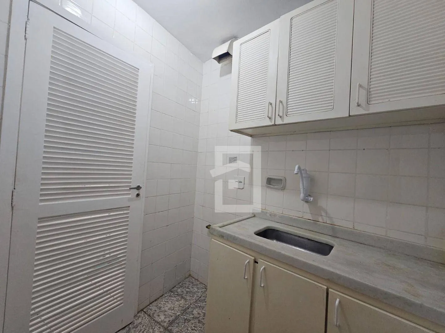 36 m² 1-bedroom suite apartment with parking — photo 13