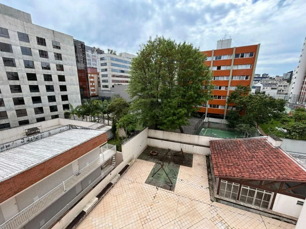 3-bedroom apartment with a home office in Curitiba — photo 32