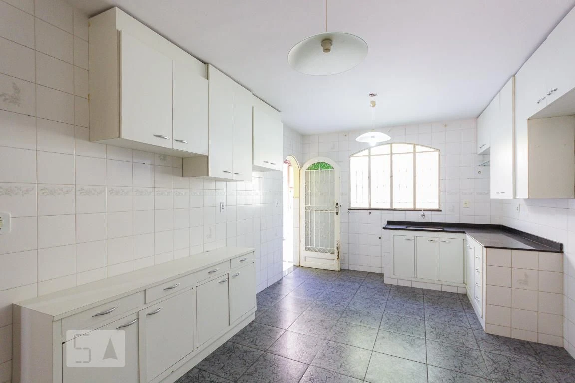 Casa de 3 quartos com churrasqueira privativa, Taquara