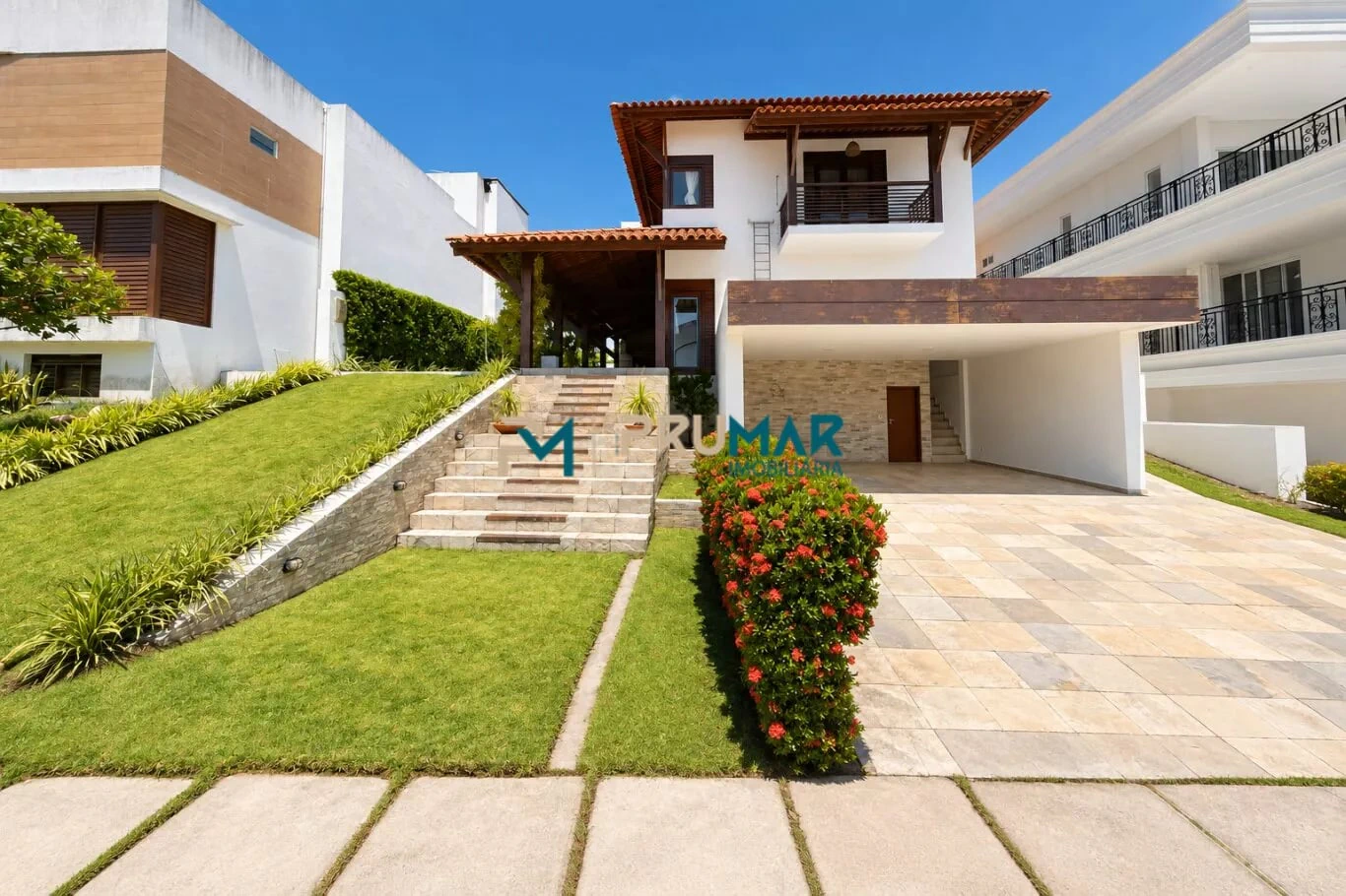4 quartos e vista para a água: casa de 370 m² — photo 3
