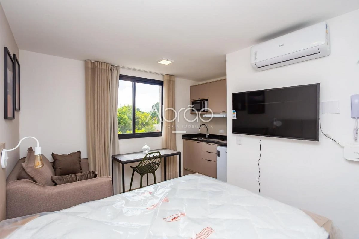 Furnished 17 m² studio with 1 bedroom and 1 bathroom — photo 3