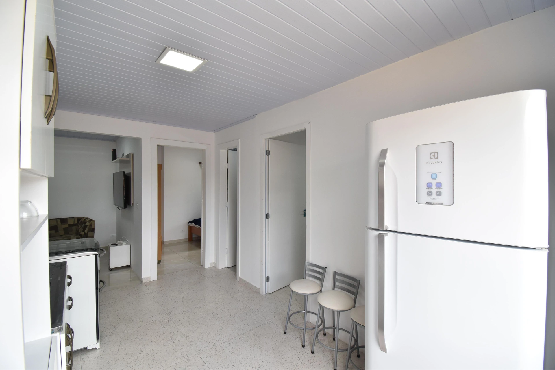 Furnished 2-bedroom apartment, 60 m² — photo 11