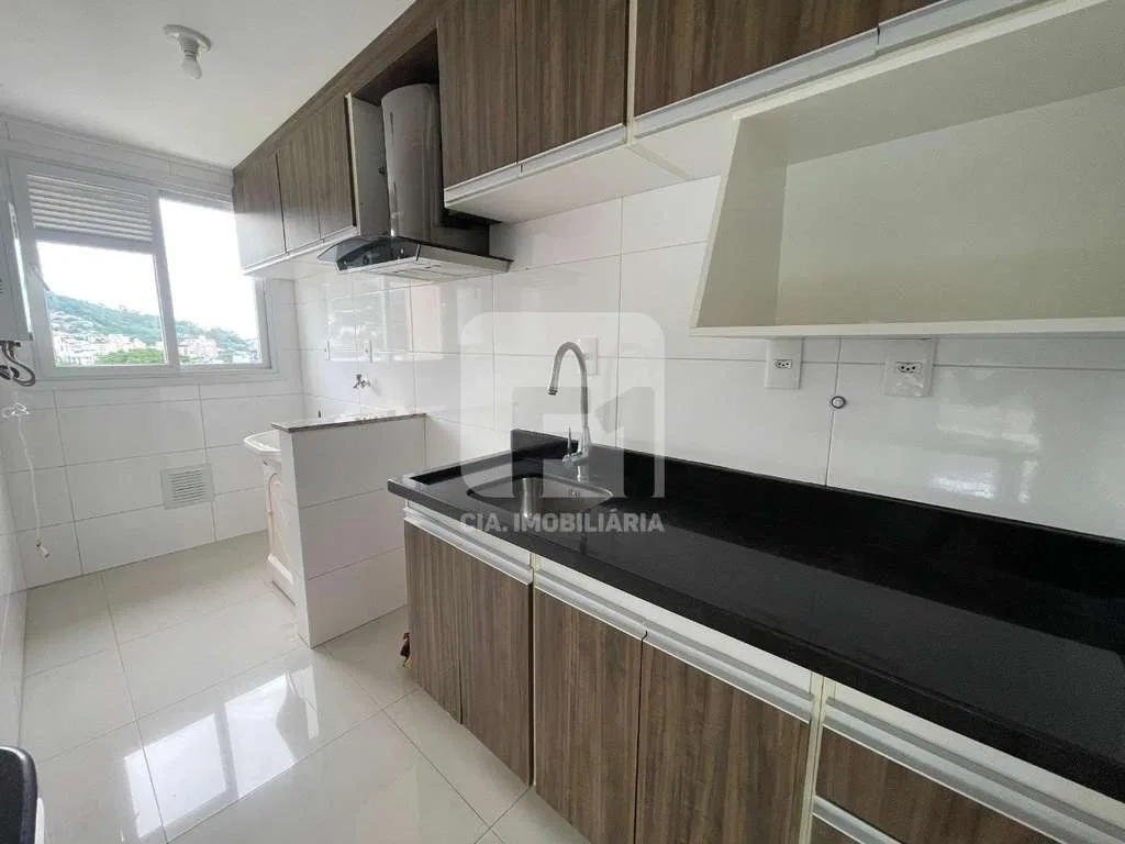 Floor-to-ceiling windows in a 2-bedroom apartment, 87 m² — photo 3