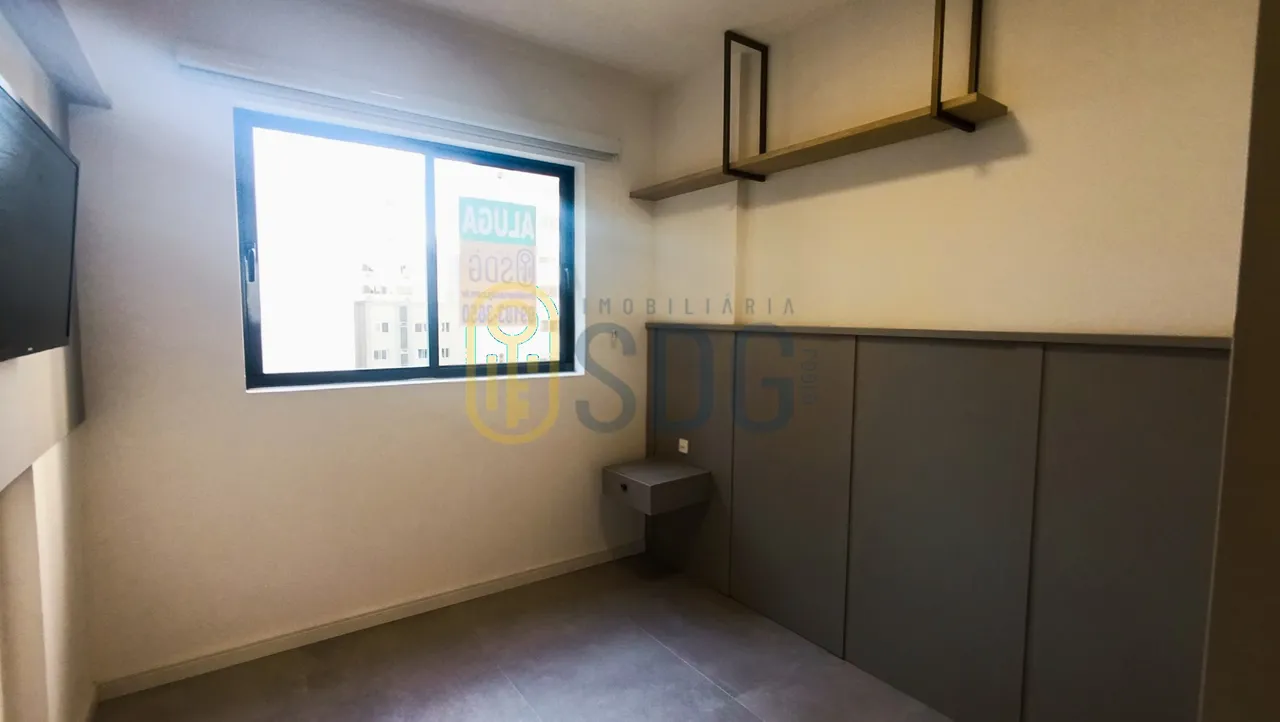 Furnished 1-bedroom apartment with glassed balcony — photo 7