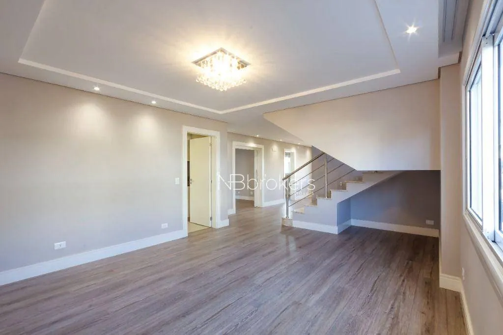 Condo house with 4 bedrooms and 5 bathrooms — photo 22