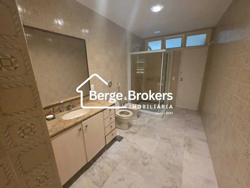 Мебльована квартира 347 м² з 4 спальнями — photo 33