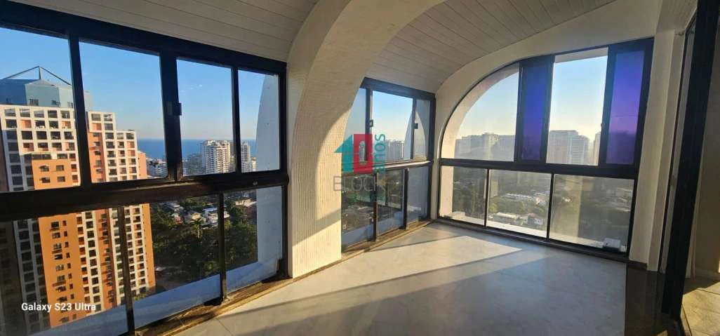 Duplex penthouse with 3 en-suite bedrooms and 200 m² — photo 12