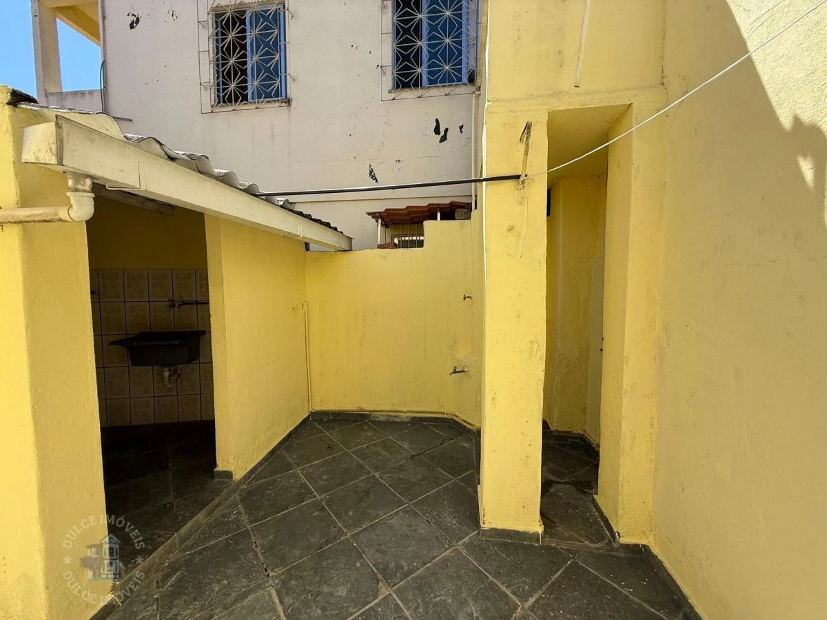 Unfurnished 1-bedroom house with an electric shower — photo 5