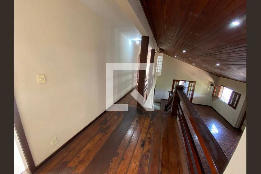 Rental house with 6 bedrooms and 704 m² — photo 44
