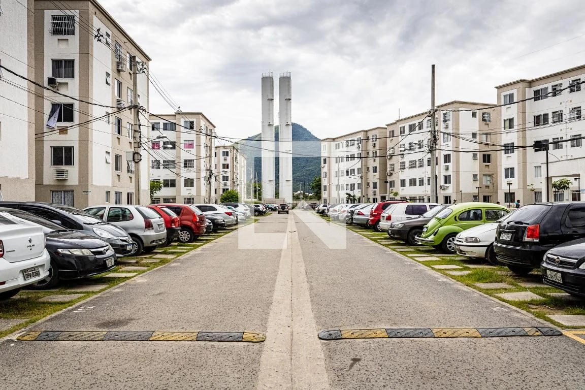 Apartamento com 2 quartos e área de lavanderia — photo 8