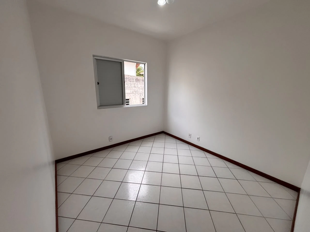 3-bedroom apartment, 1 with its own bathroom, 85 m² — photo 15