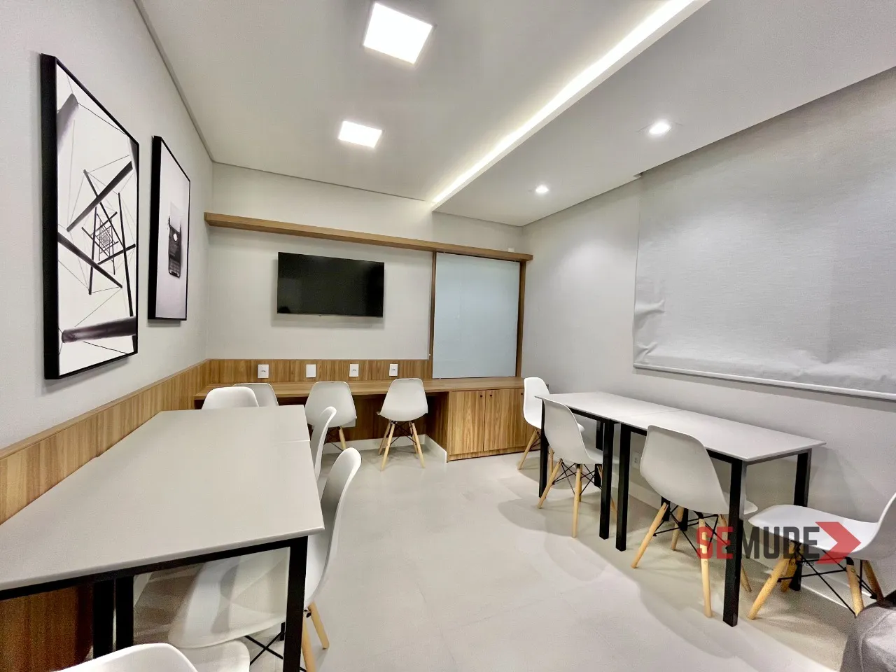 Furnished 1-bedroom apartment with a balcony grill — photo 20