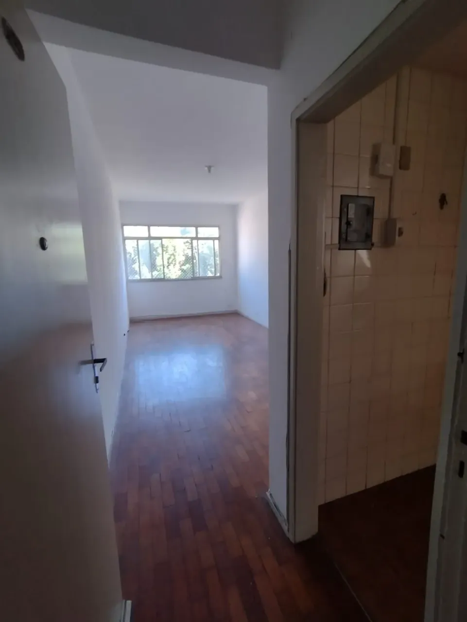 Apartamento, 59 m², com piso de madeira ou laminado — photo 3