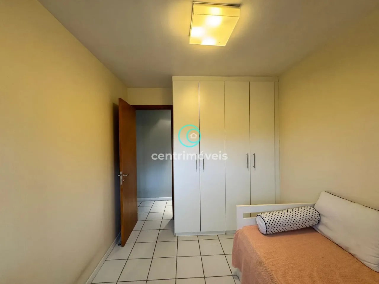 Furnished 2-bedroom apartment with integrated kitchen — photo 16