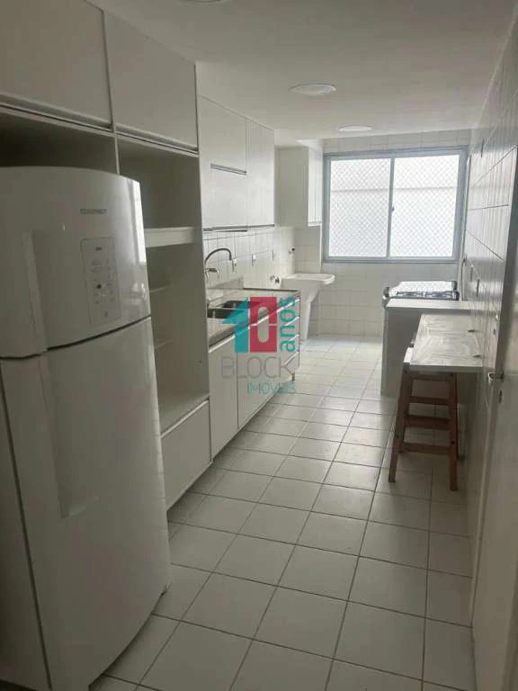Furnished 125 m² apartment with 3 bedrooms and suite — photo 2