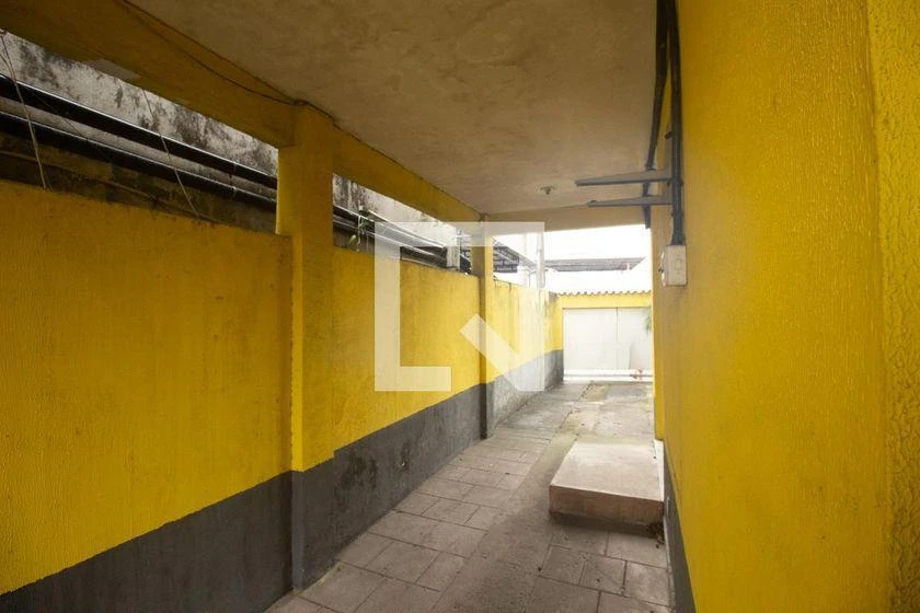 House, 500 m², with wood or laminate floors — photo 10