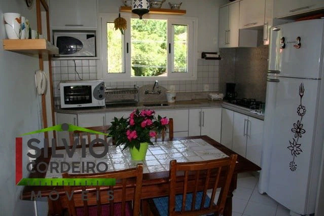 Apartamento de 3 dormitorios de 110 m² con balcón — photo 2