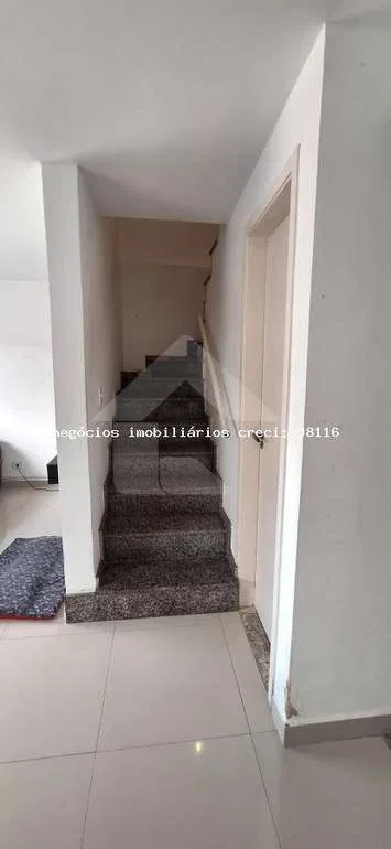 Two-story house with 3 bedrooms, 1 en-suite and parking — photo 11