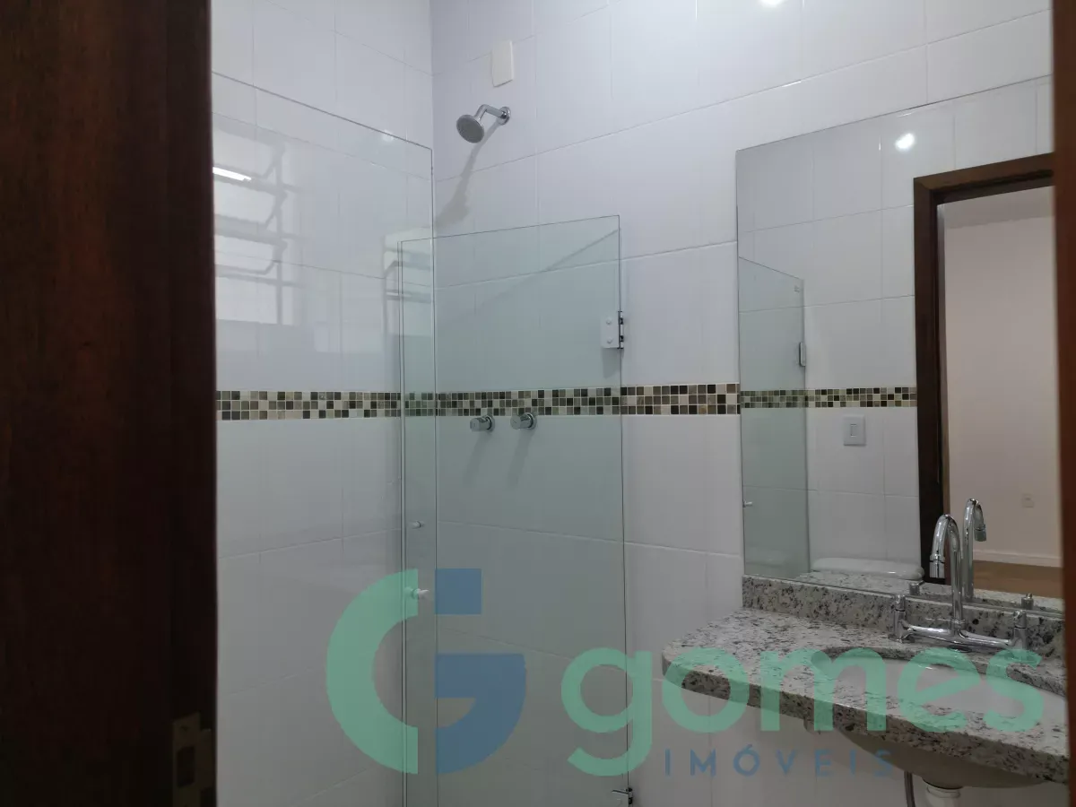 Квартира з зоною для пральні та площею 230 м² — photo 24