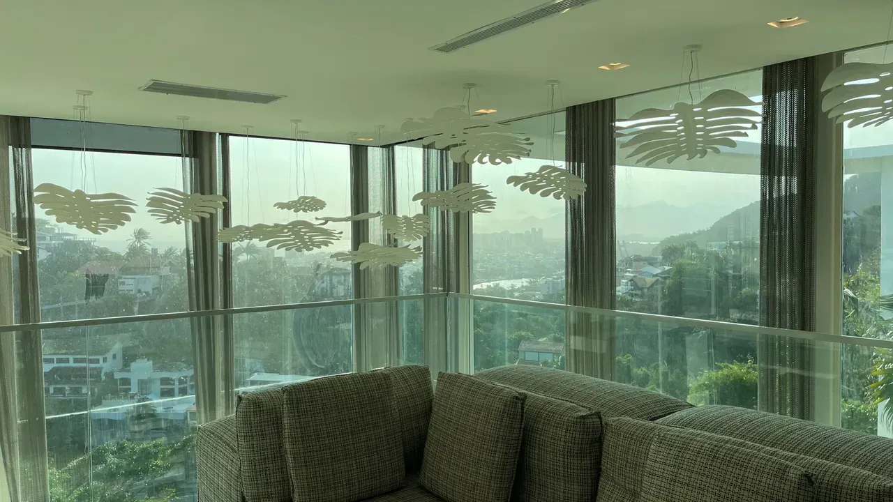 Unfurnished 3-bedroom, 3-bath house with a balcony — photo 22