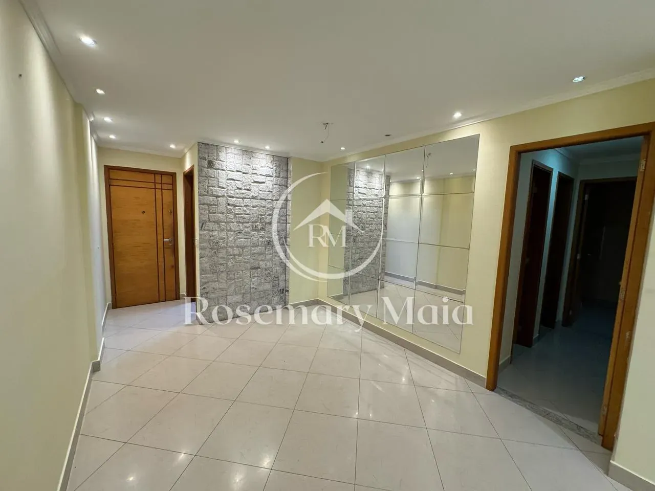 Home office in a 3-bedroom apartment, 135 m² — photo 13
