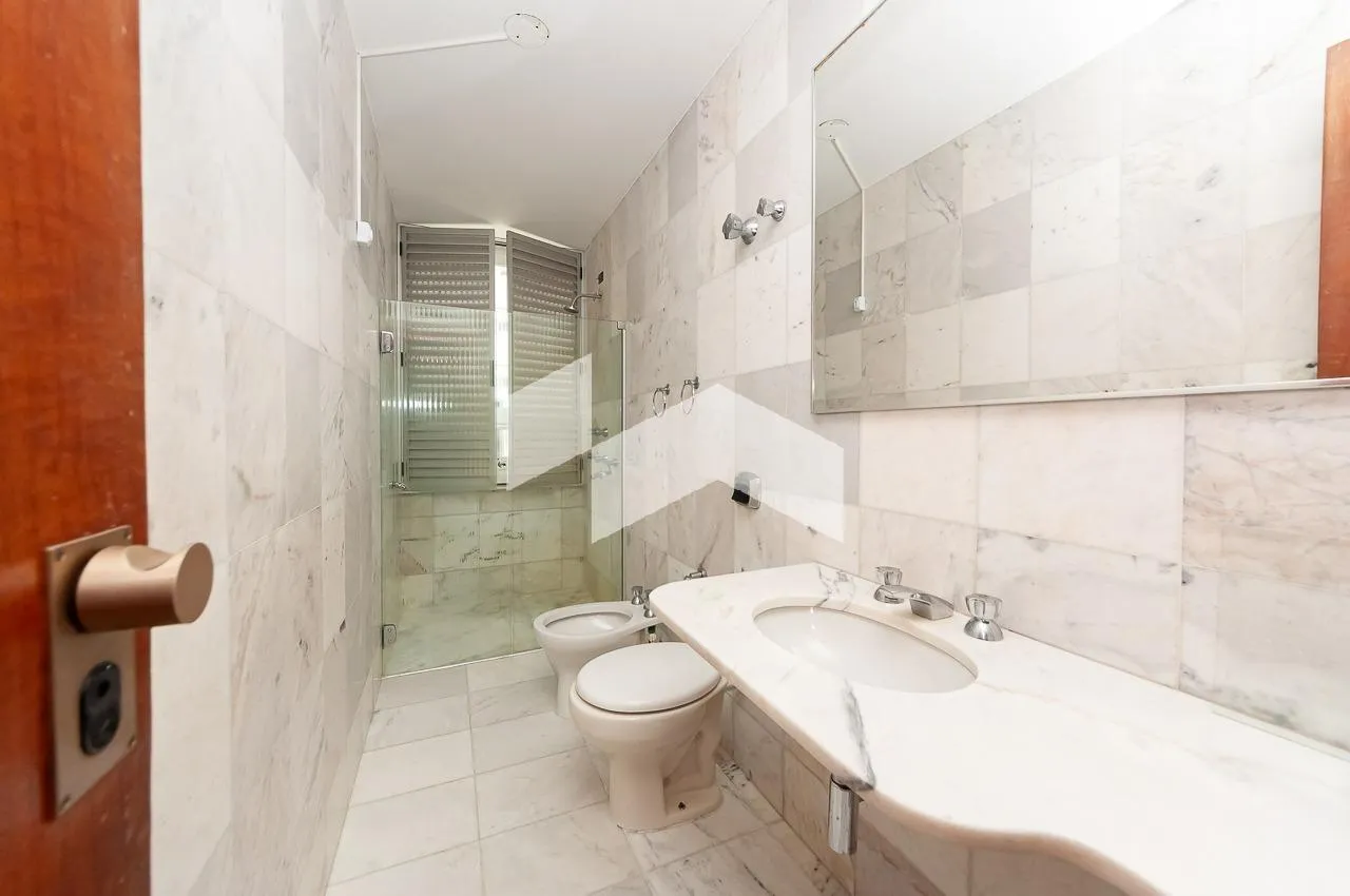 380 m² apartment with private laundry area — photo 28