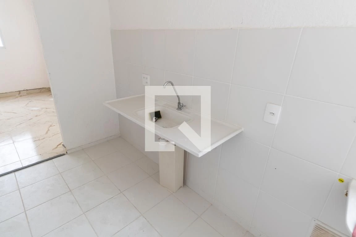 Apartamento com 2 quartos e área de serviço com tanque — photo 13