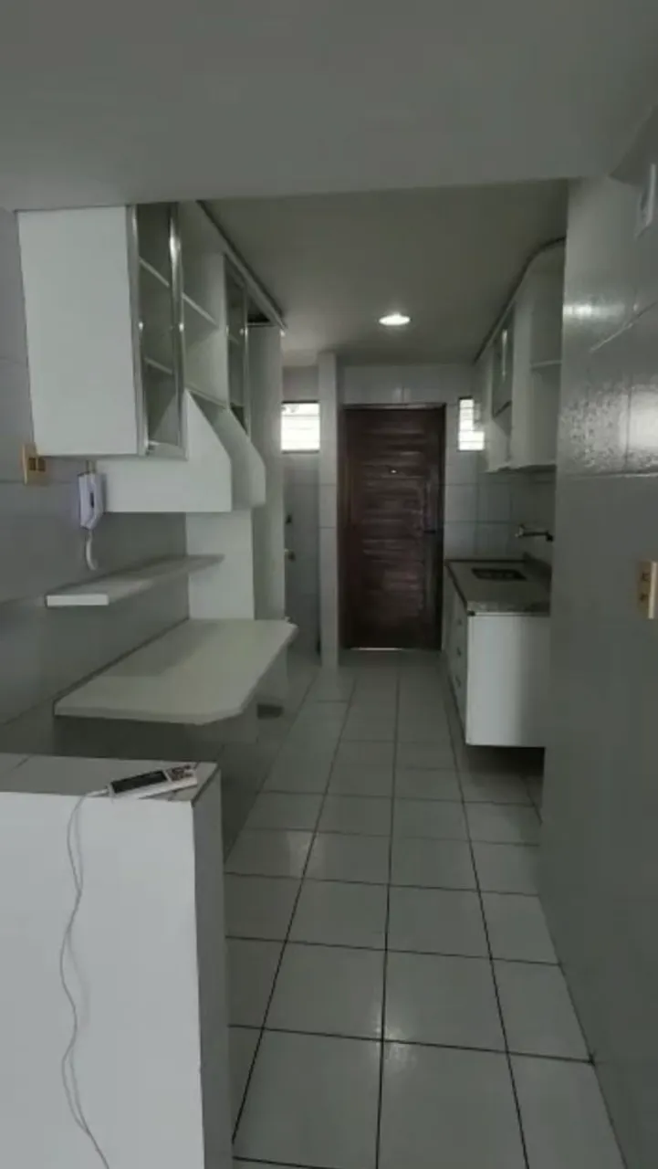 3-bedroom apartment in a building with a pool — photo 11