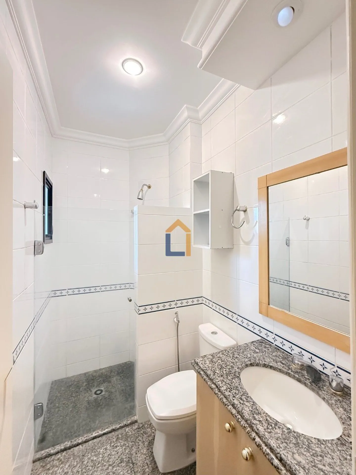 3-bedroom apartment with a washing machine in Curitiba — photo 12