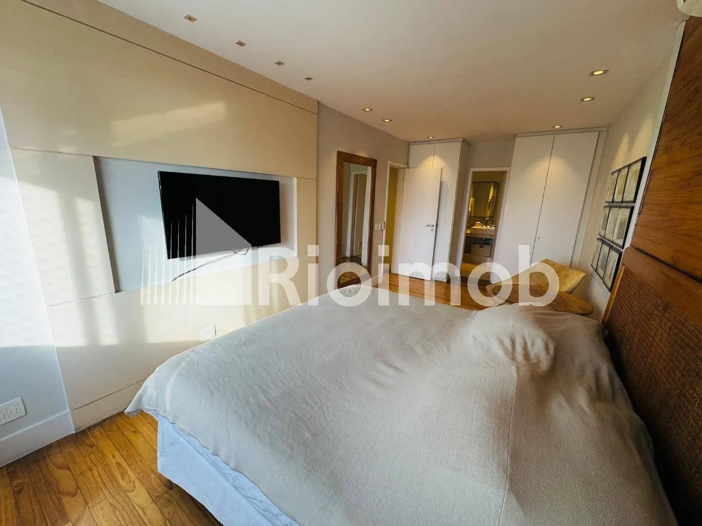 Unfurnished apartment with 5 bedrooms and 5 bathrooms — photo 11