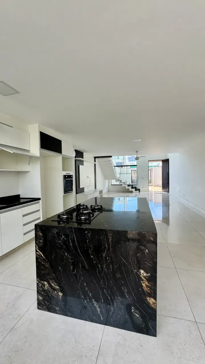 Casa com 5 quartos e cozinha integrada bem prática — photo 3