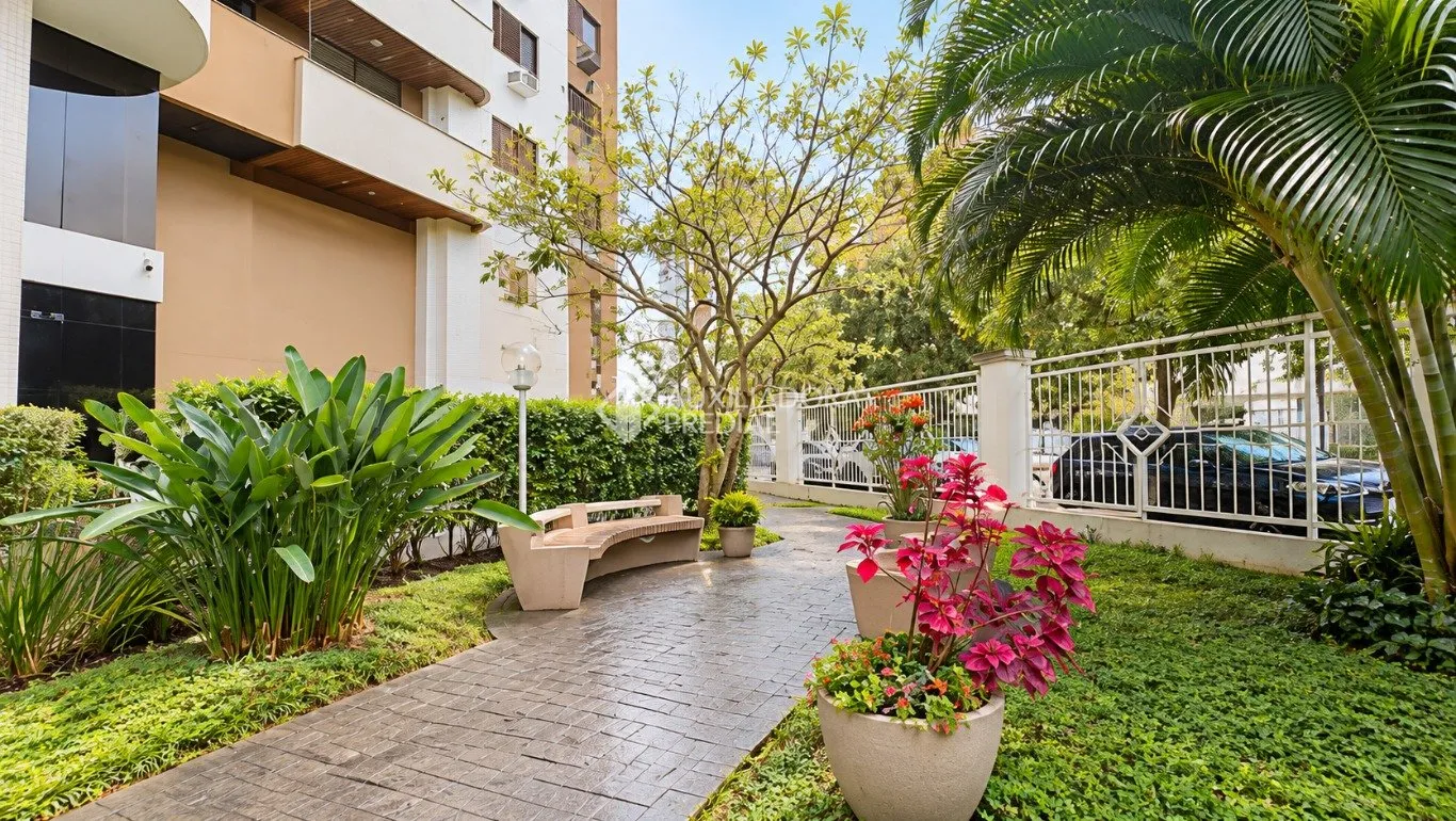 2-bedroom apartment with a washing machine in Florianópolis — photo 21