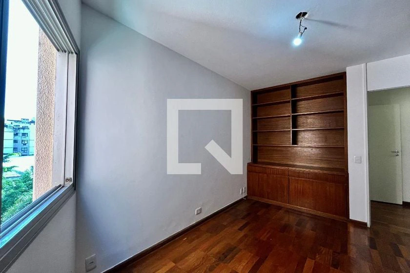 3-bedroom apartment with built-in wardrobes — photo 8