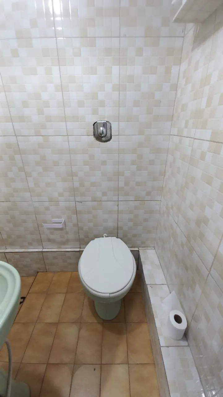 Casa sem mobília com cozinha fechada e 2 banheiros — photo 8