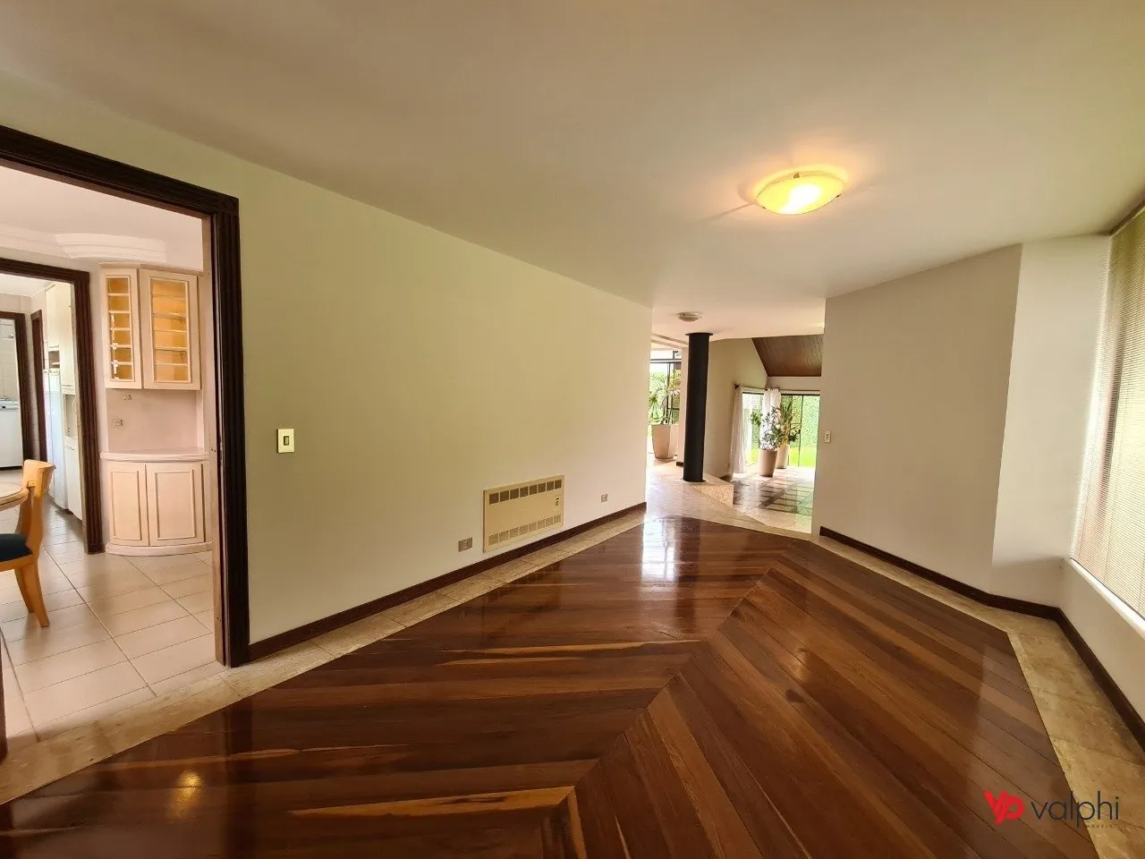 Condo house with 3 en-suite bedrooms and private garden — photo 72