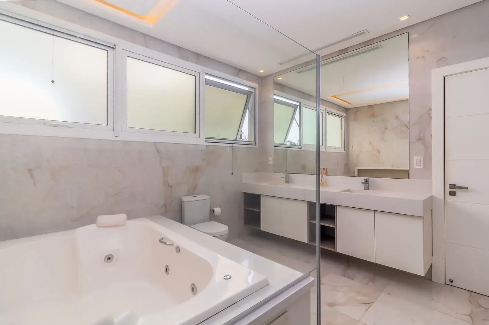 Casa amueblada con 5 suites y 700 m² — photo 19