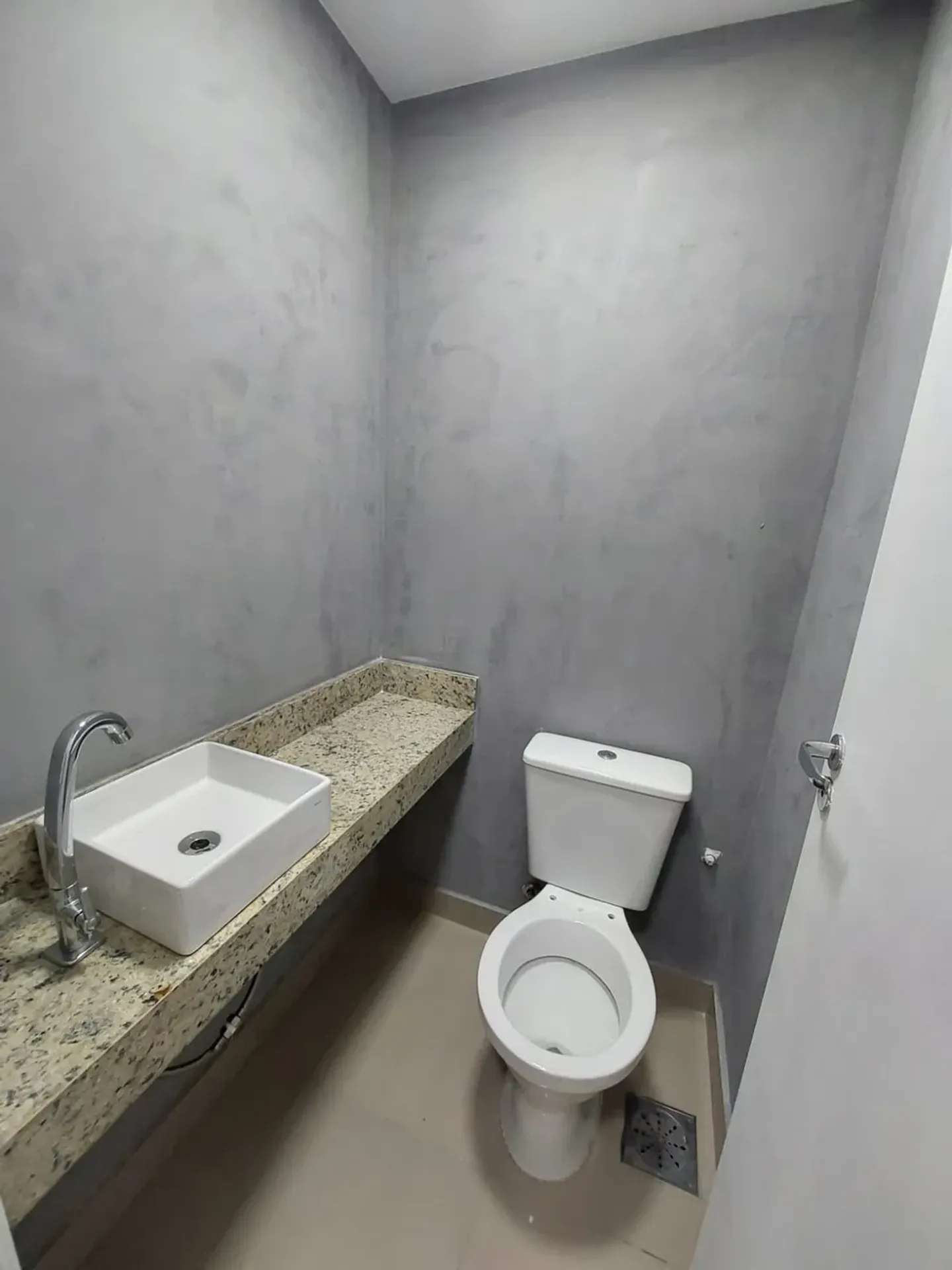 Duplex apartment with 1 bedroom and 2 bathrooms — photo 9