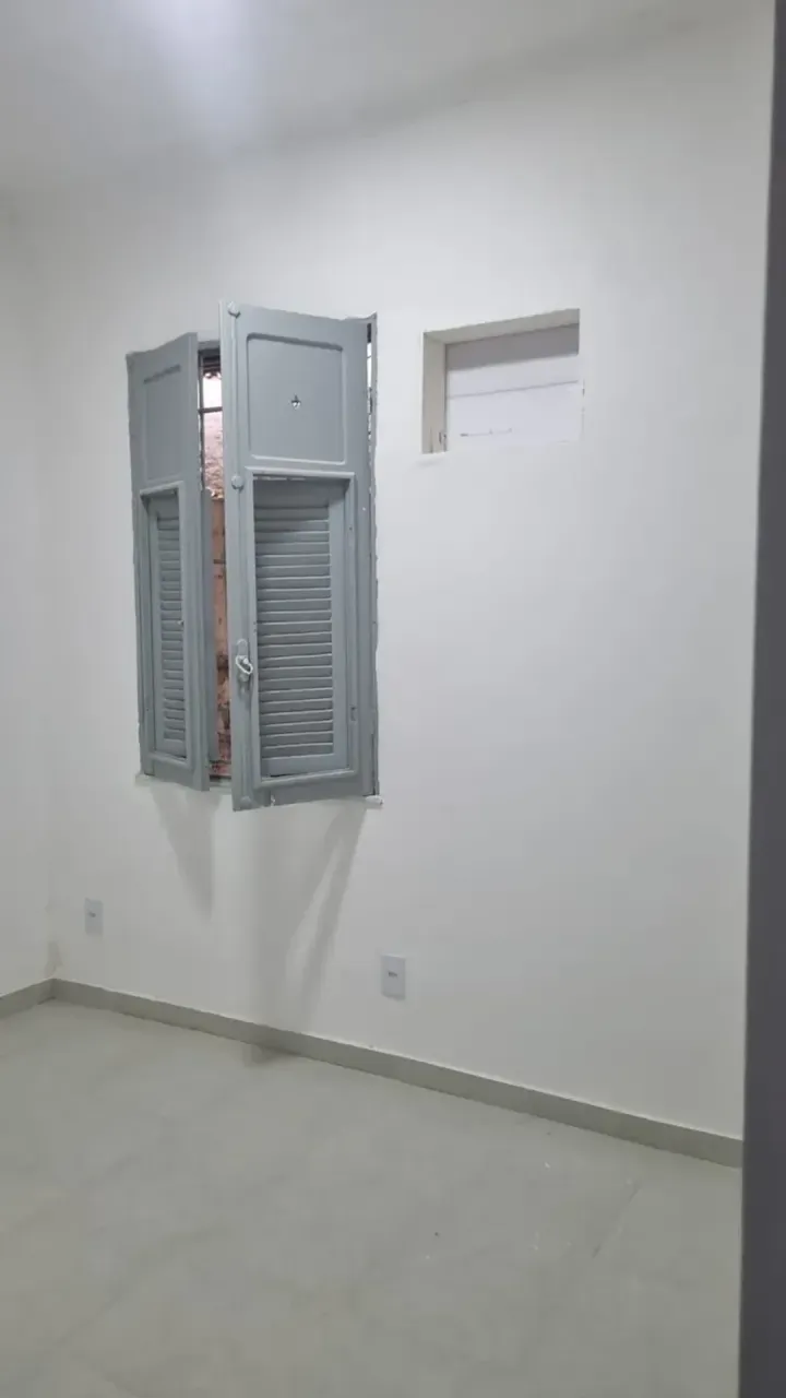 House with 3 bedrooms, air conditioning, and enclosed kitchen — photo 5