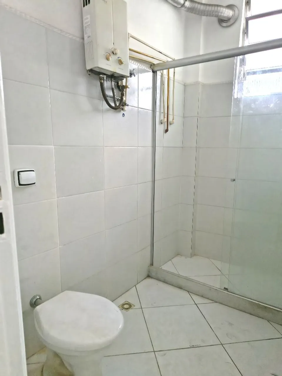 Wood or laminate floors in a 2-bedroom apartment, 72 m² — photo 6