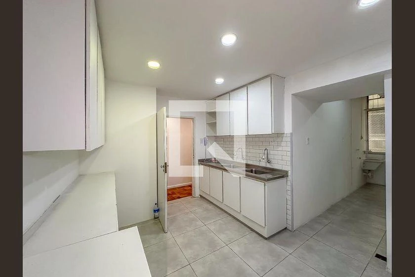 170 m² apartment with 3 bedrooms and a suite — photo 2