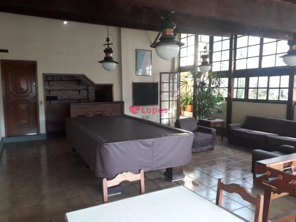 Mountain view in a 4-bedroom house, 431 m² — photo 39