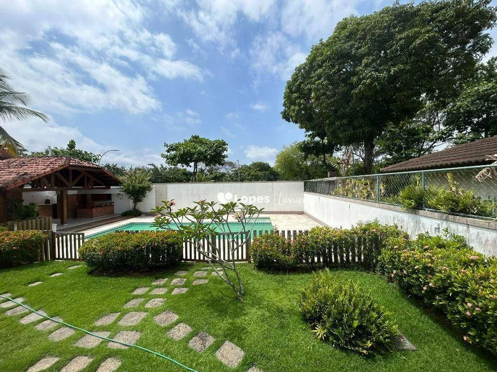 House with 5 en-suite bedrooms and an open gas kitchen — photo 2