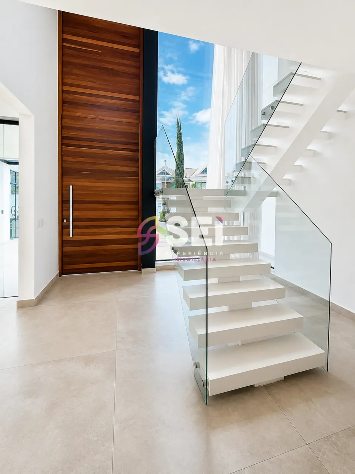 512 m² house with 5 bedrooms and open-plan kitchen — photo 7