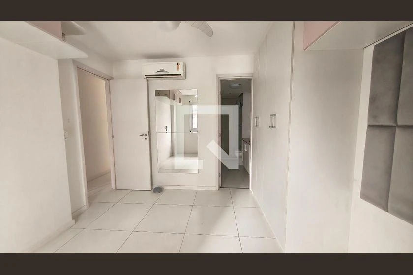 Apartment, 87 m², with a glass-enclosed balcony — photo 10